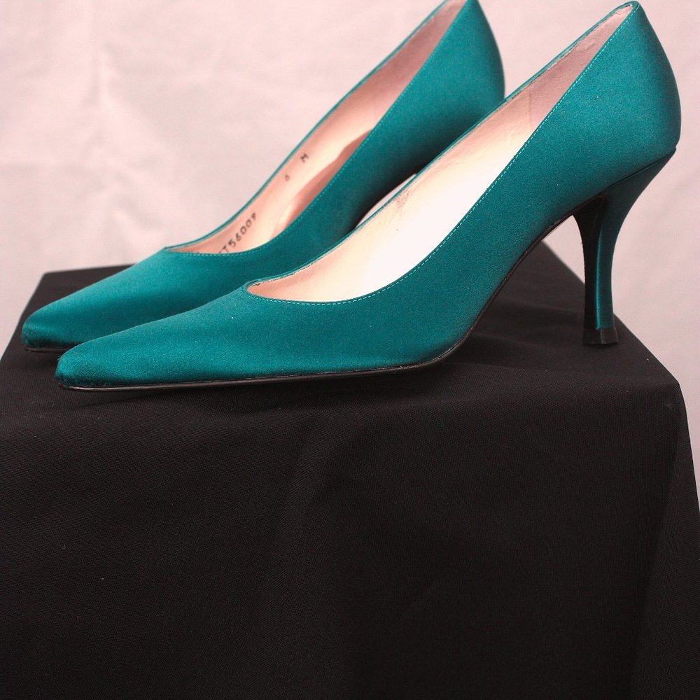 St John Knits  3 " Heel Teal Shoes New in Box